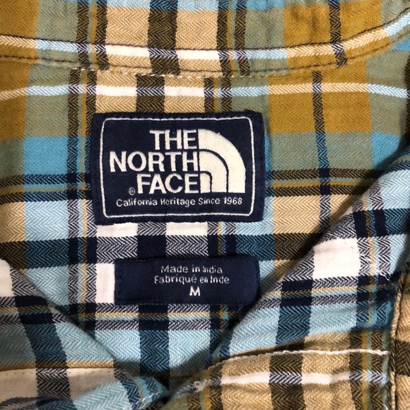 Men’s North Face short sleeve button up - Picture 4 of 5